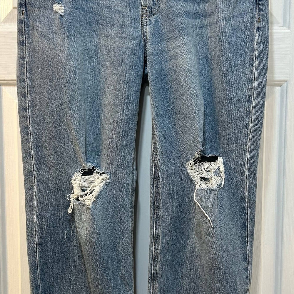 NWT Old Navy Mid-Rise Boyfriend‎ Jeans Cropped Rolled Hem Distressed Light Sz 10